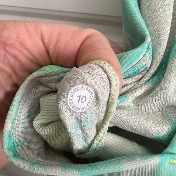 lululemon athletica High Neck Energy Green Sports Bra - Picture 4 of 4